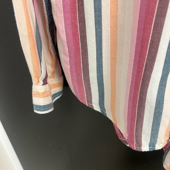 Beachlunchlounge XS striped blouse EUC - Picture 5 of 10